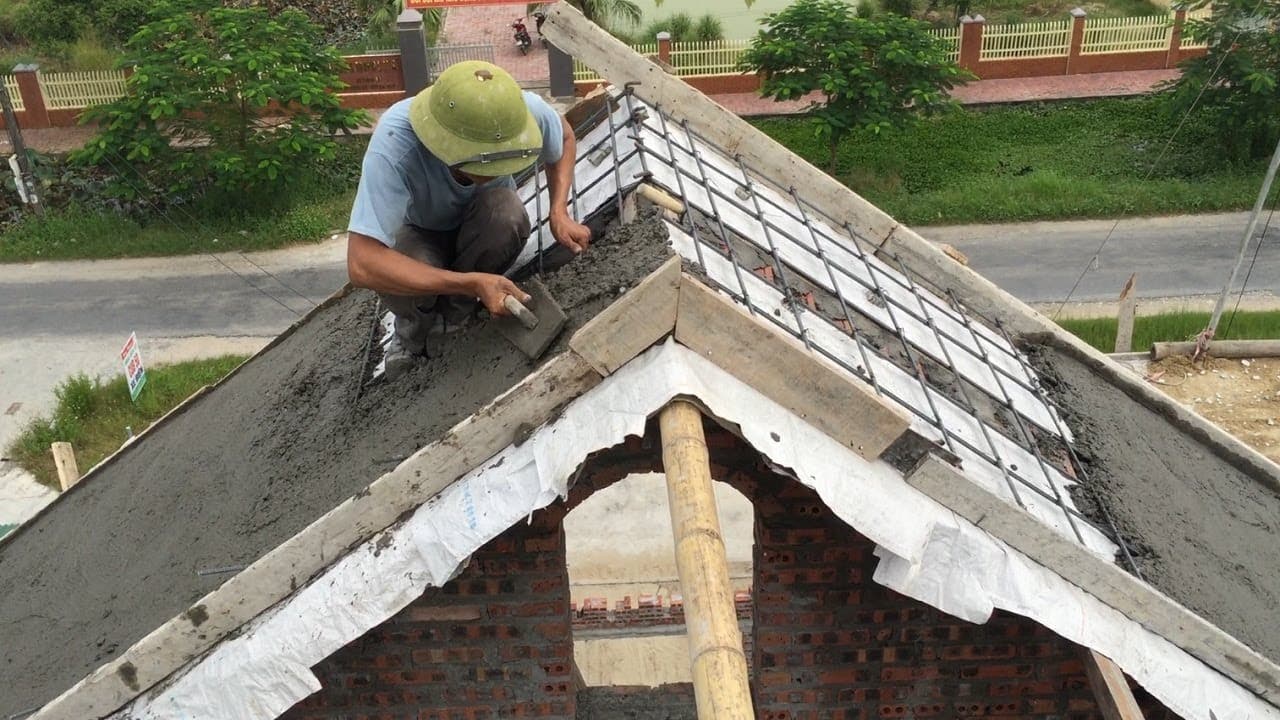 Thời gian nào có thể tháo gỡ lớp cốp pha khi đổ mái nhà
